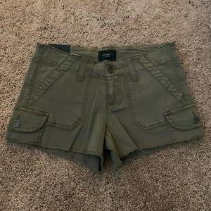 Brand new army green cargo shorts